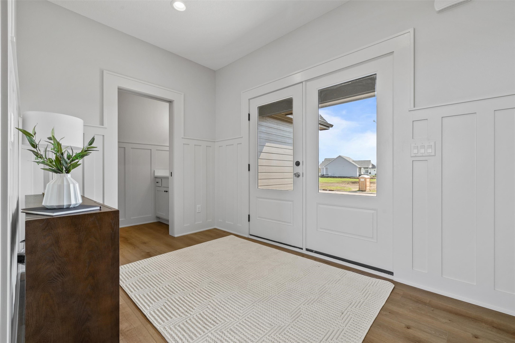 1812 NE Pine Lake Circle