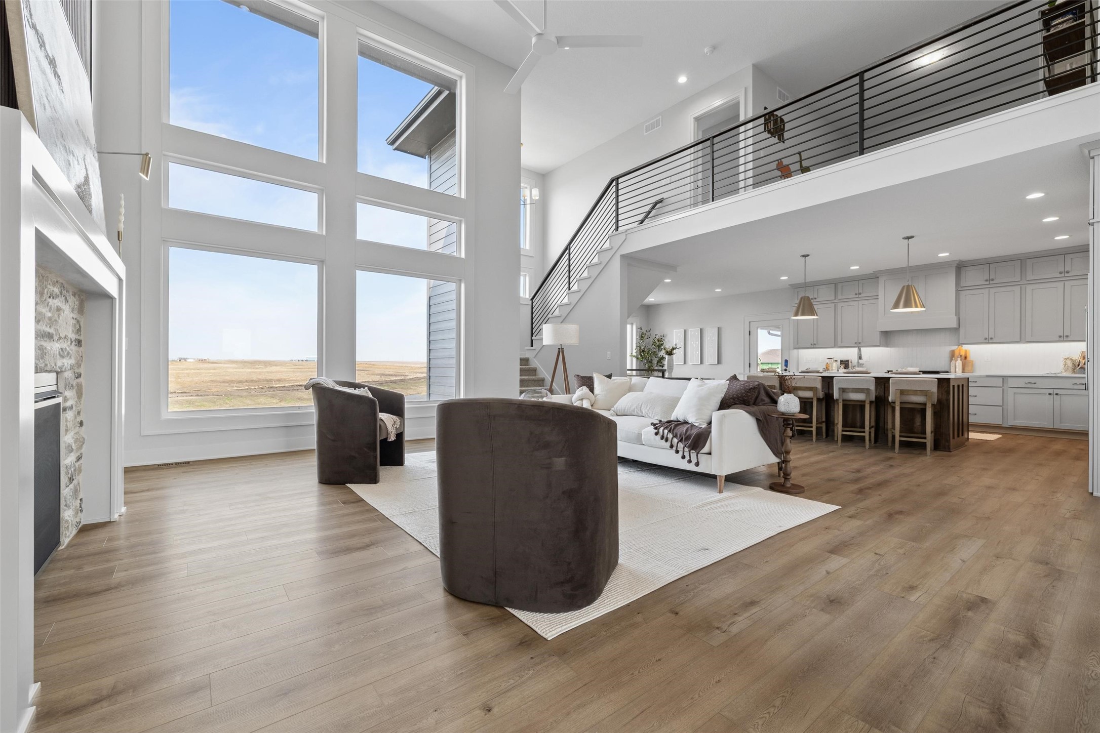 1812 NE Pine Lake Circle