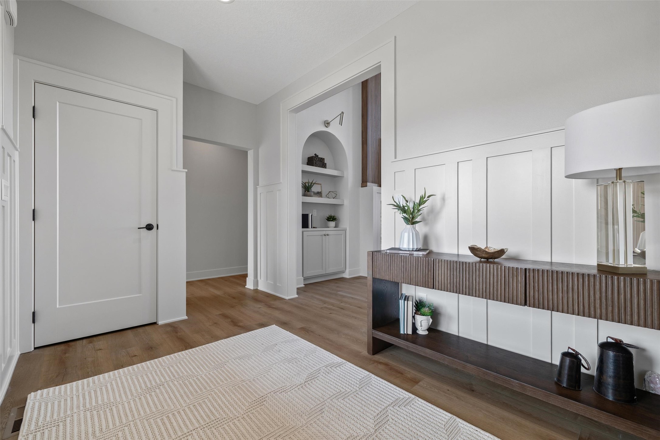 1812 NE Pine Lake Circle