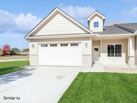 Condo For Sale - 802 Academy Circle<br/> Story County, Nevada, IA 50201