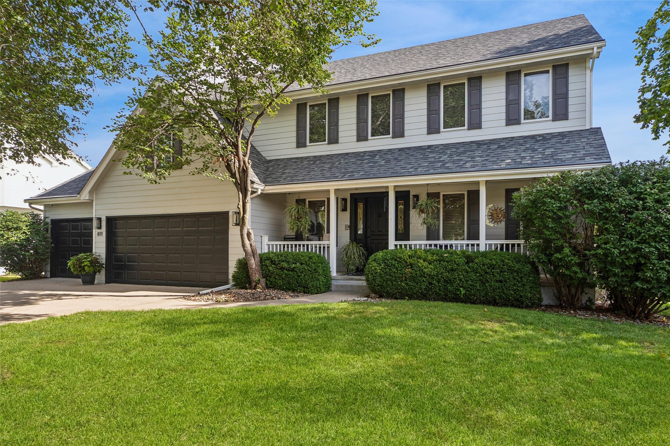 8111 Wellington Boulevard