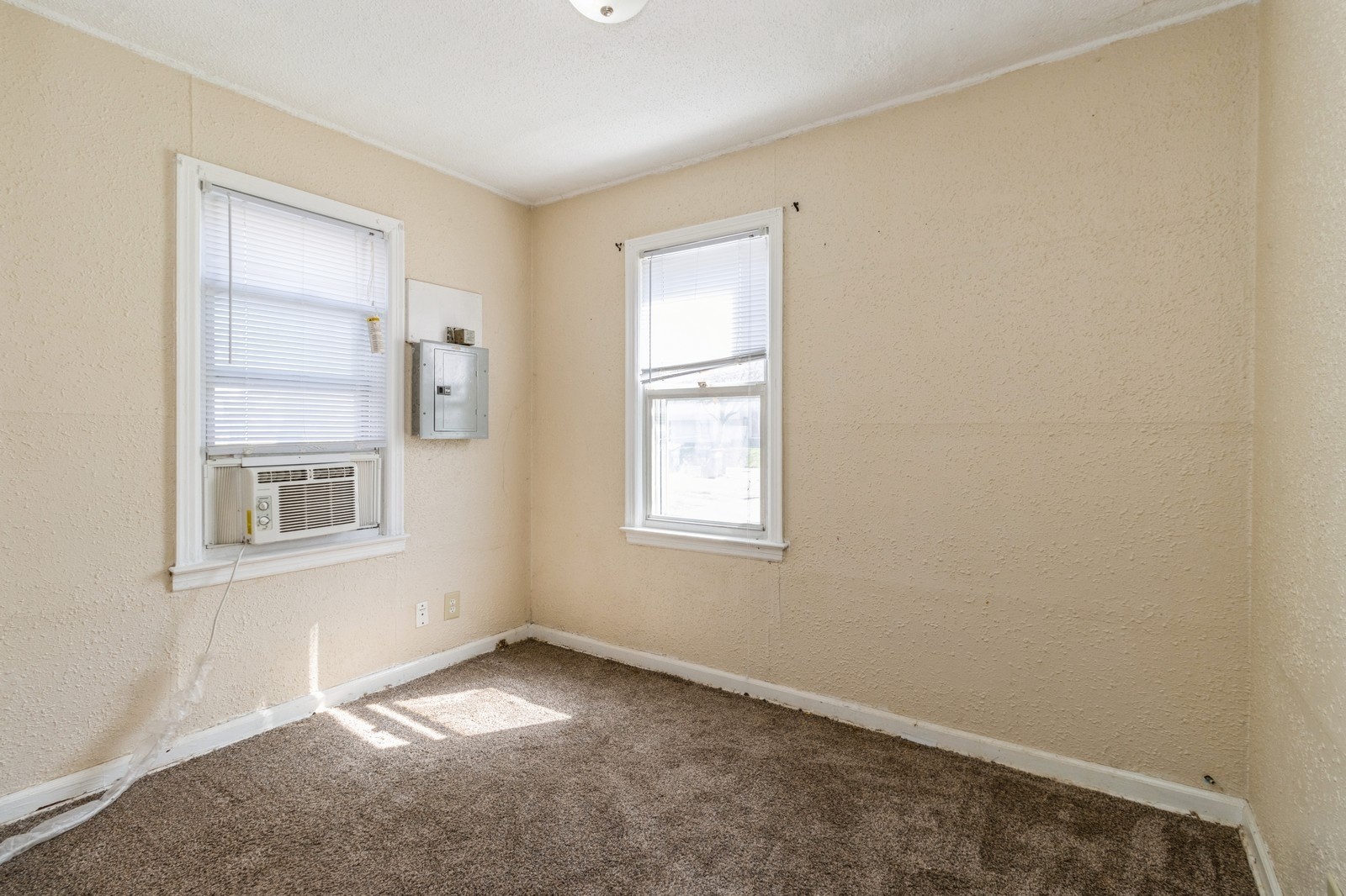 1918 E 21st Street, Des Moines, Iowa image 11