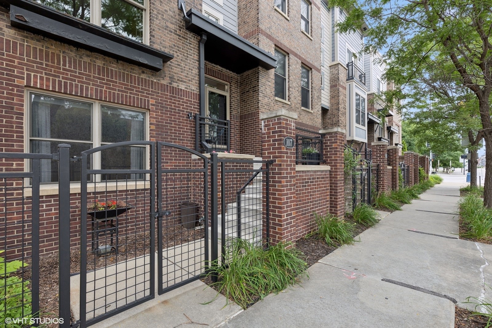 201 Grand Avenue #107, Des Moines, Iowa image 1