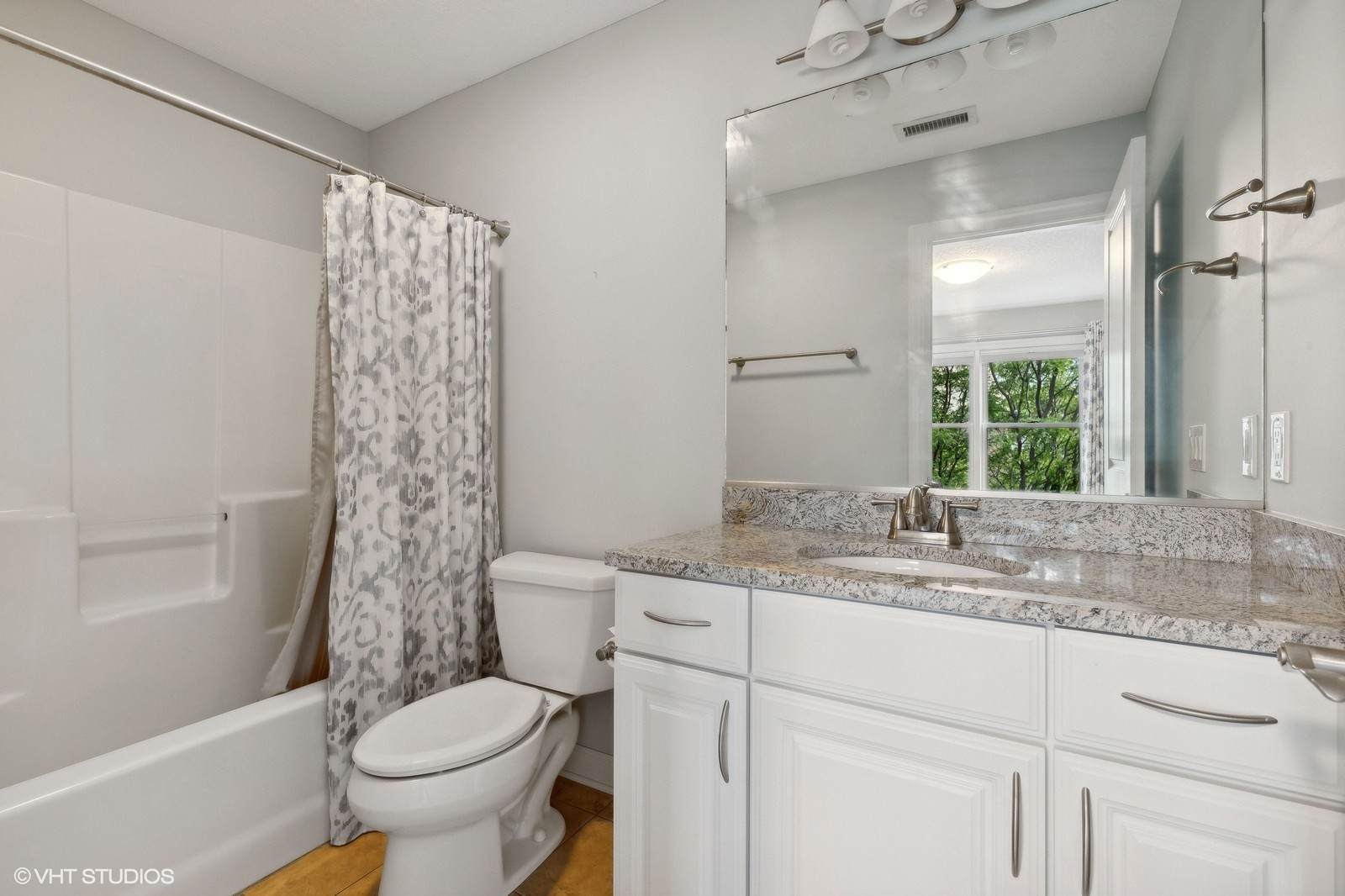 201 Grand Avenue #107, Des Moines, Iowa image 27