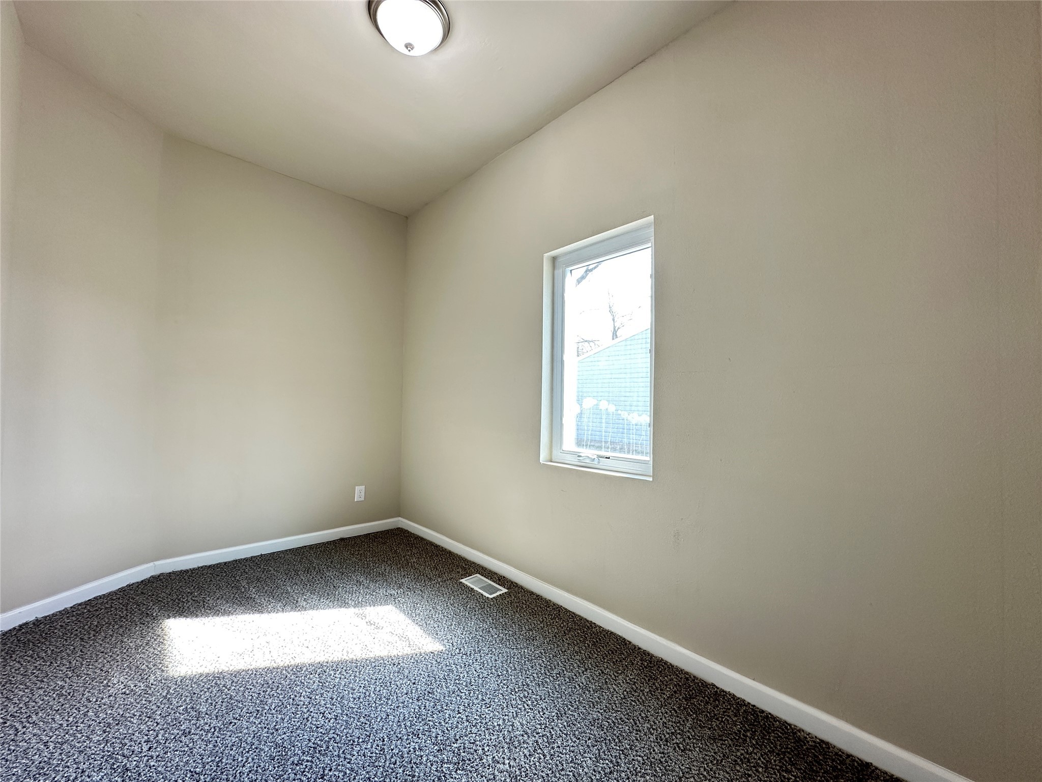 707 E Buchanan Street, Winterset, Iowa image 13