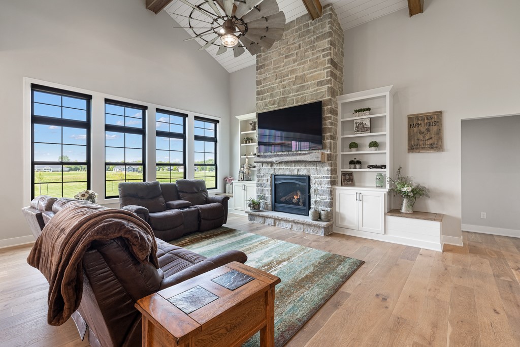 1316 Noble Lynx Drive