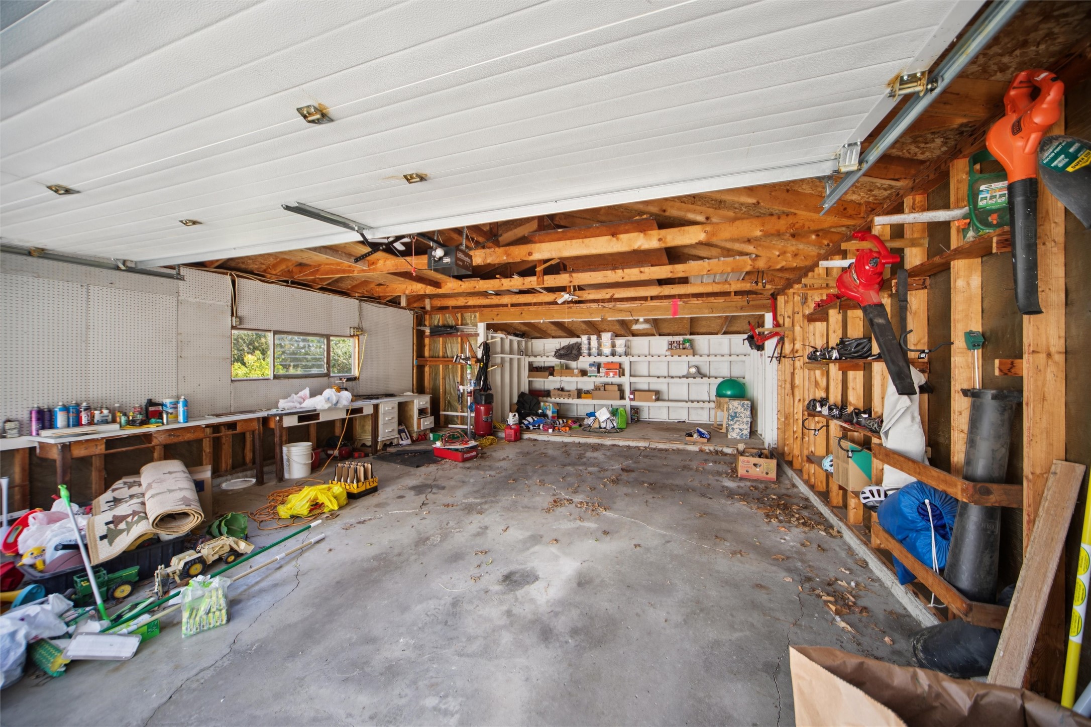 Urbandale, Iowa 50322, United States, 3 Bedrooms Bedrooms, ,2 BathroomsBathrooms,Residential,Active,198510