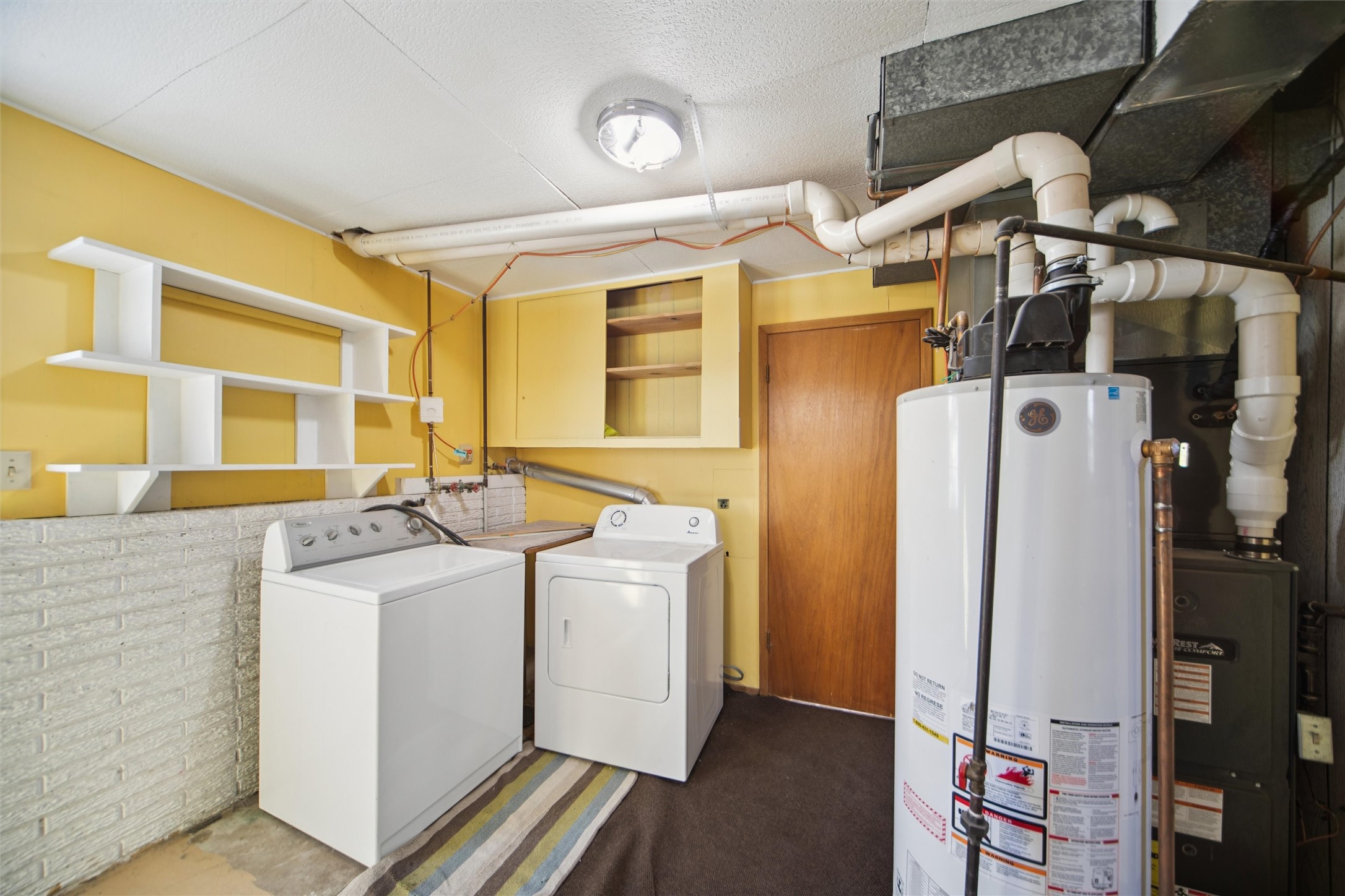 Urbandale, Iowa 50322, United States, 3 Bedrooms Bedrooms, ,2 BathroomsBathrooms,Residential,Active,198510