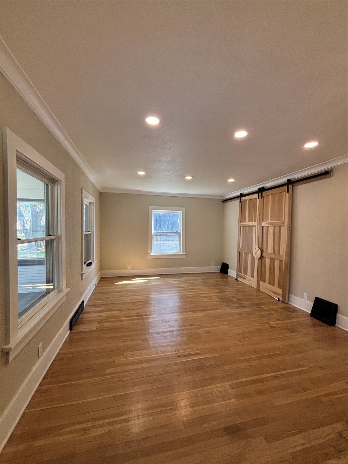 2014 York Street Street, Des Moines, Iowa image 5