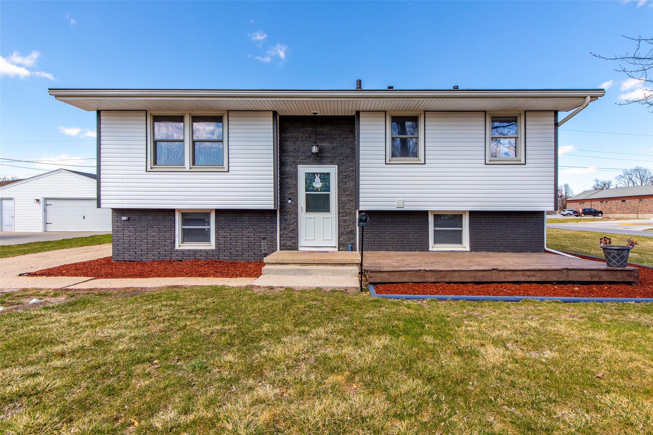 115 9th Street, Altoona, Iowa image 1