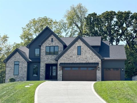 10430 Thorne Drive West Des Moines IA 50266