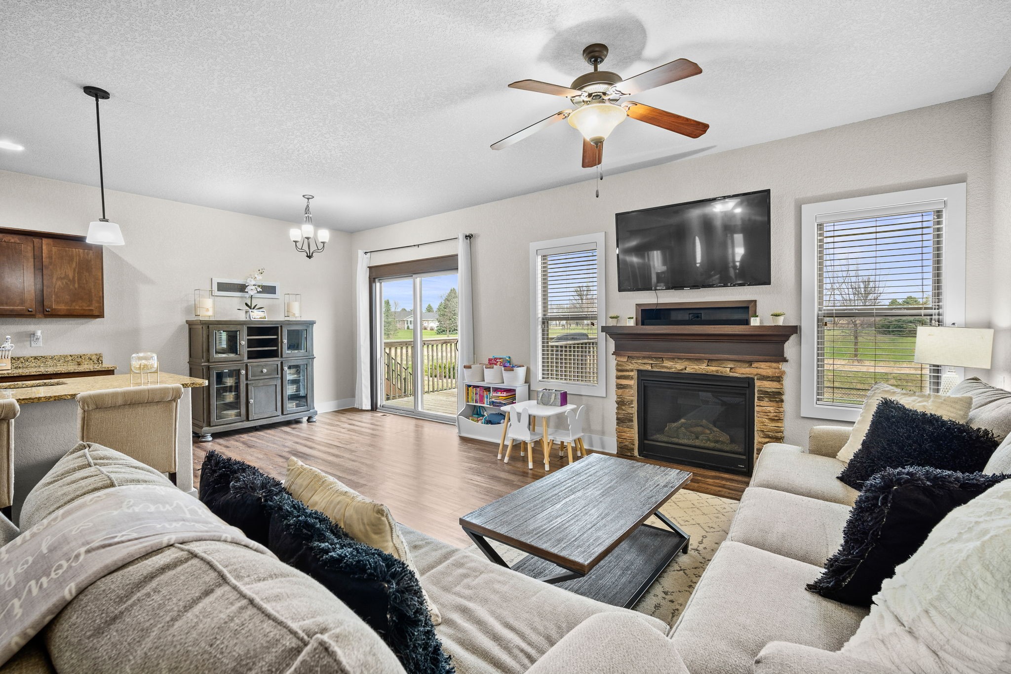212 NW Autumn Crest Drive, Ankeny, Iowa image 6