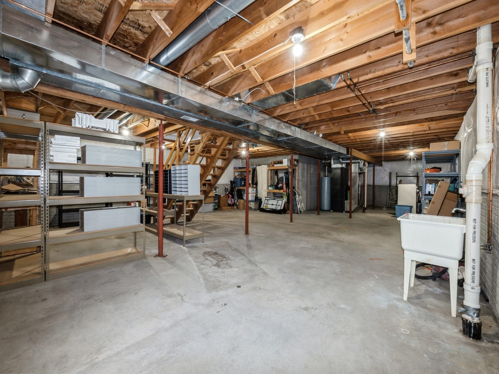 2190 NW 147th Street, Clive, Iowa image 33