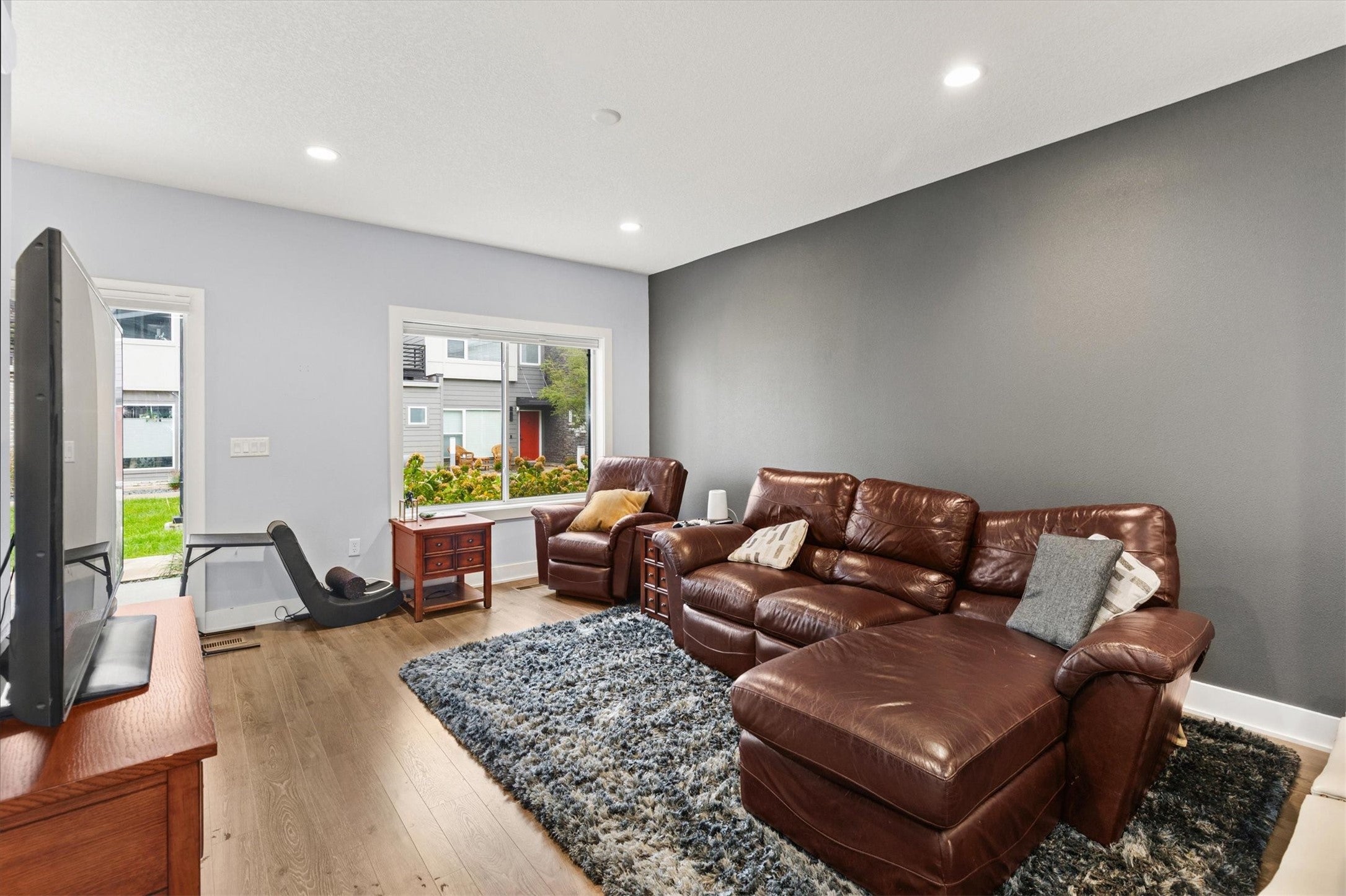 463 SW 12th Street