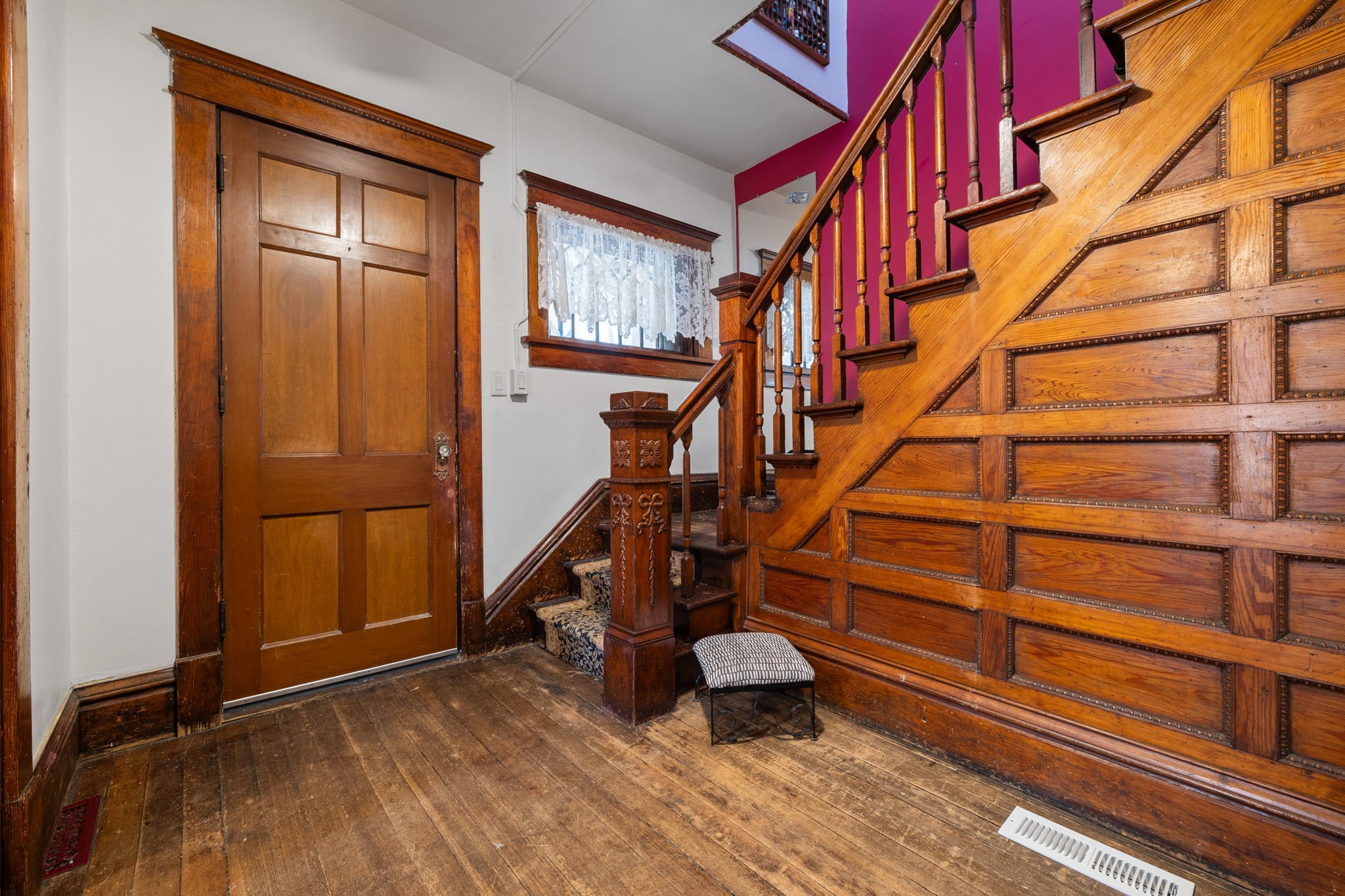 1820 E Walnut Street