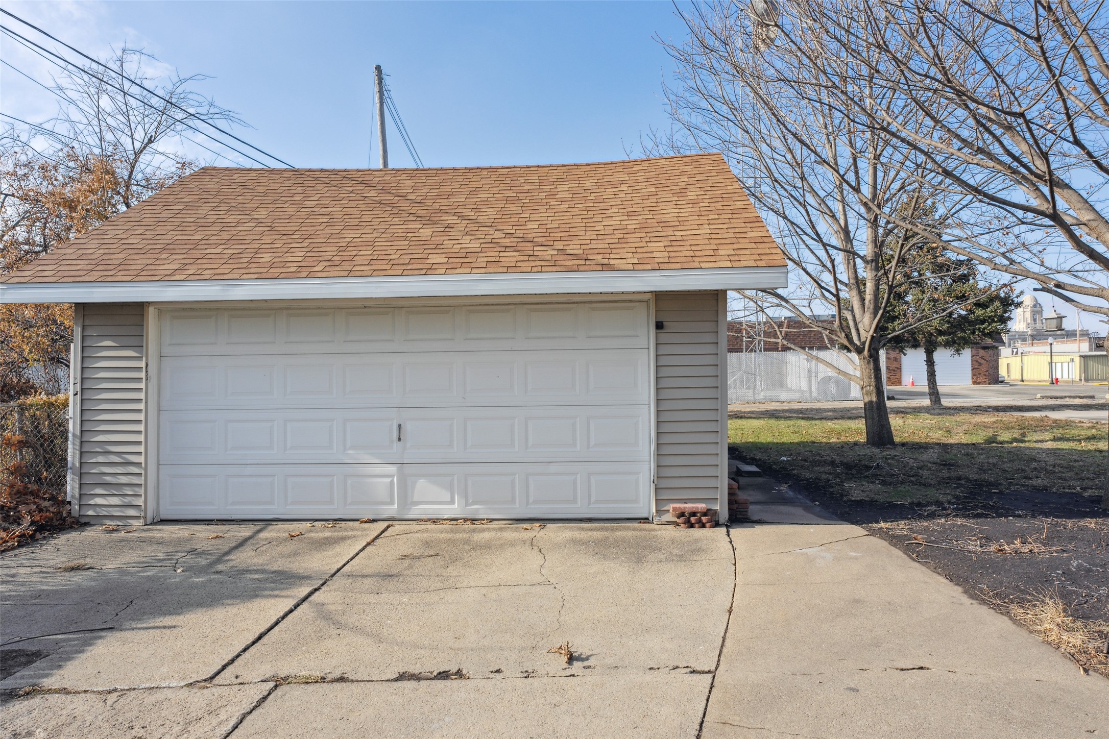 207 E 4th Street, Newton, Iowa image 32