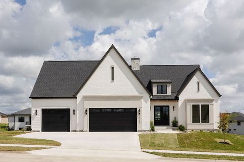 Homes For Sale - 18241 Baxter Place<br/> Clive, IA 50325