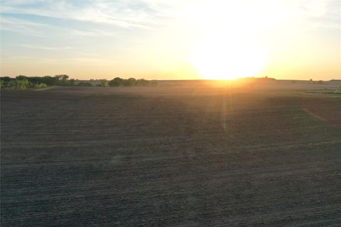 2535 York Avenue Other IA 50630