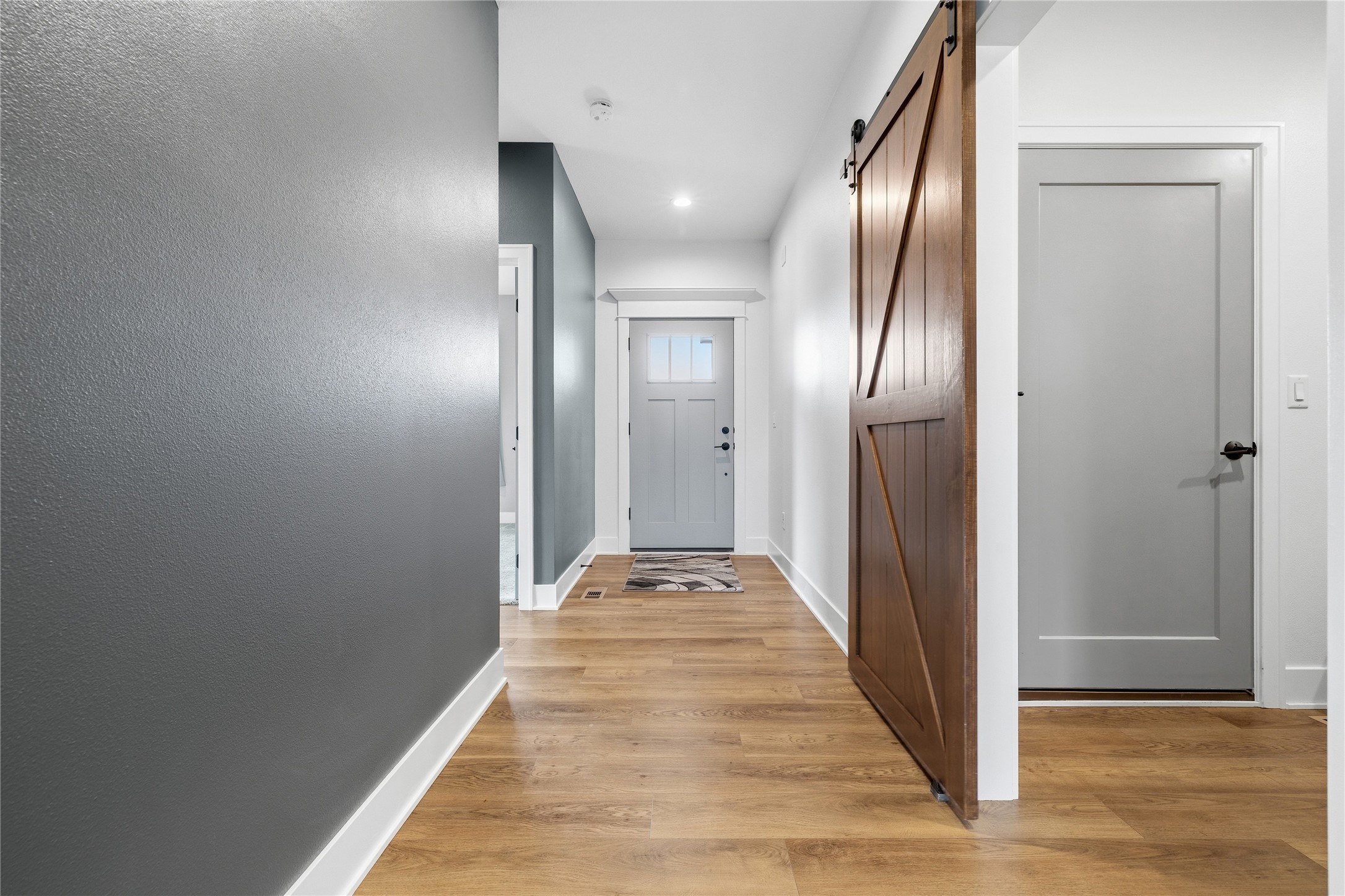 834 33rd Court SW