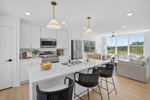 Condo For Sale - 1467 SE Superior Lane<br/> Waukee, IA 50263