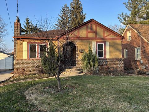 1420 Henderson Avenue Des Moines IA 50316