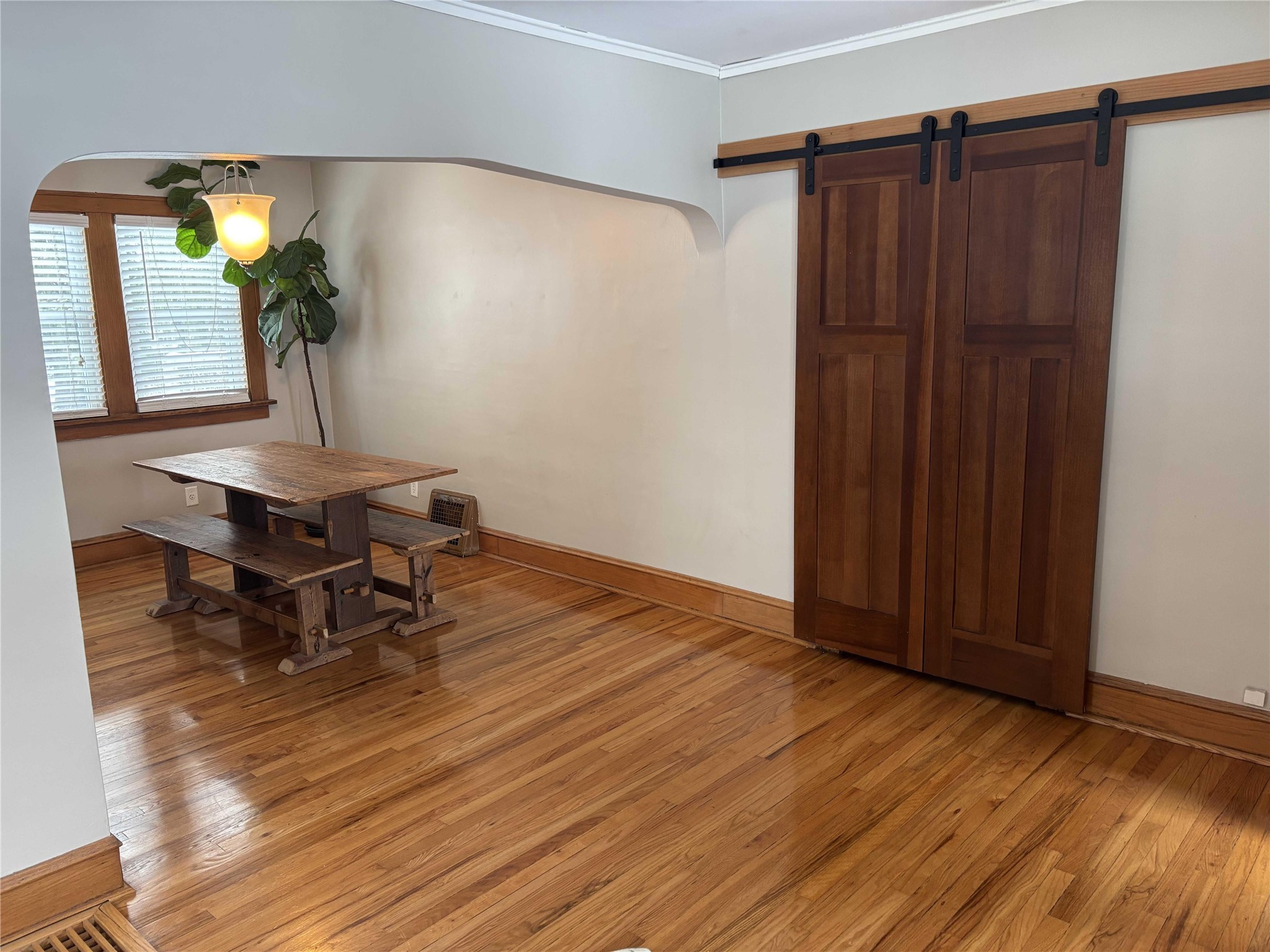 1420 Henderson Avenue