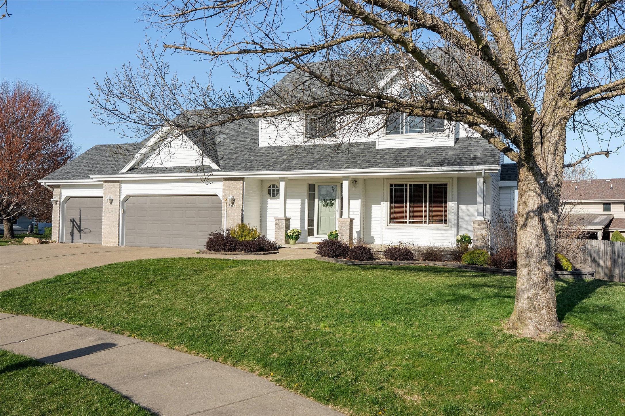 527 16th Ave Court, Altoona, Iowa image 1