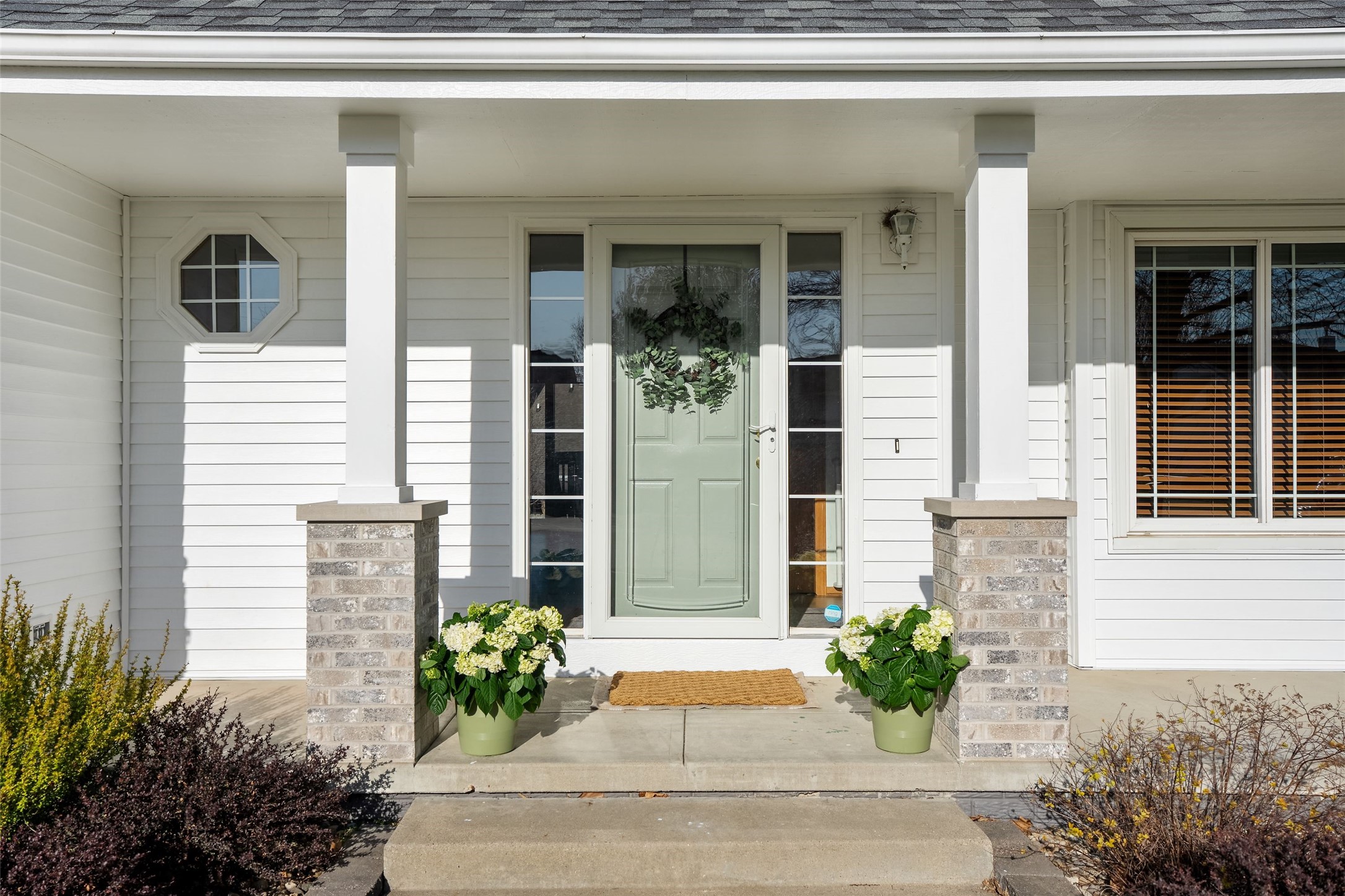 527 16th Ave Court, Altoona, Iowa image 3