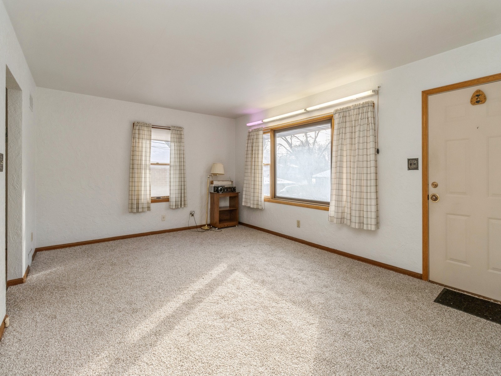 334 E Bell Avenue, Des Moines, Iowa image 3