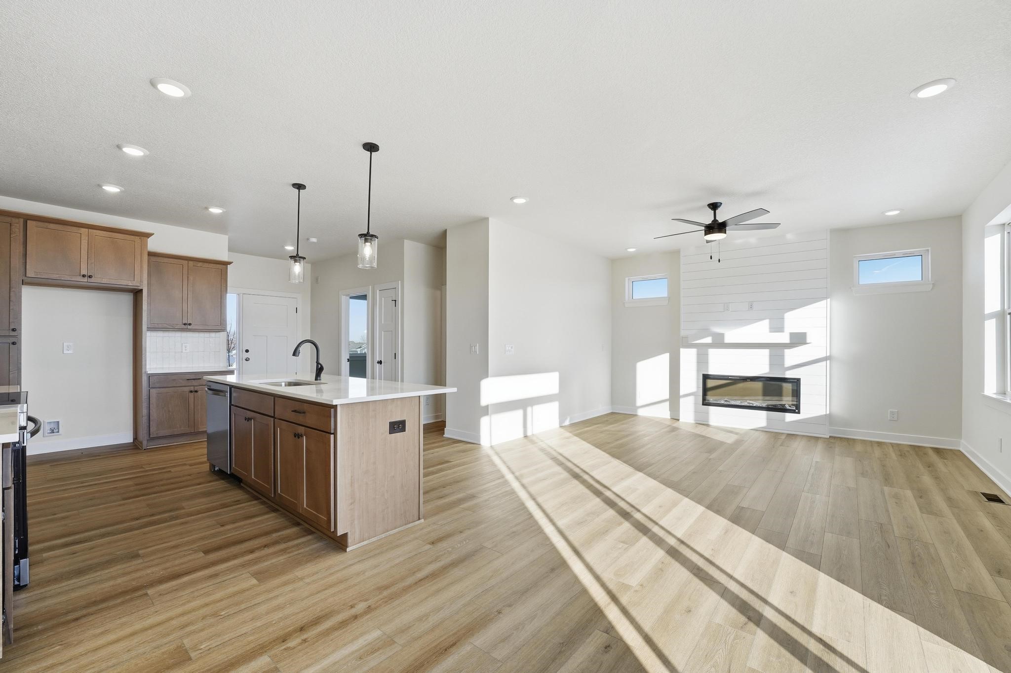 706 Plainside Avenue