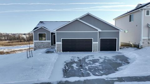 706 Plainside Avenue Norwalk IA 50211