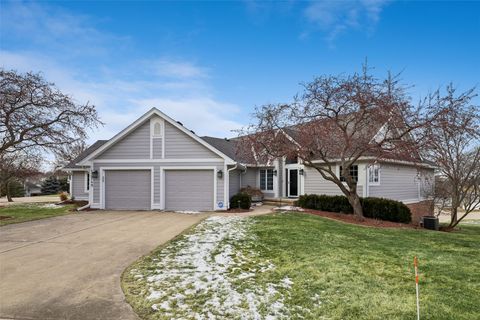 Condo For Sale - 13749 Bay Hill Court<br/> Clive, IA 50325