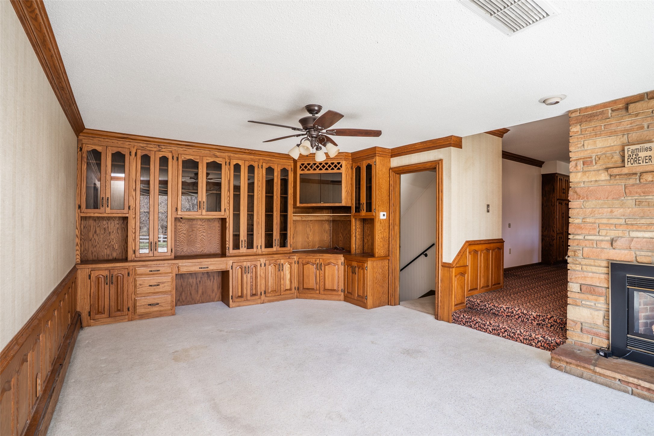 4001 E 38th Street, Des Moines, Iowa image 11