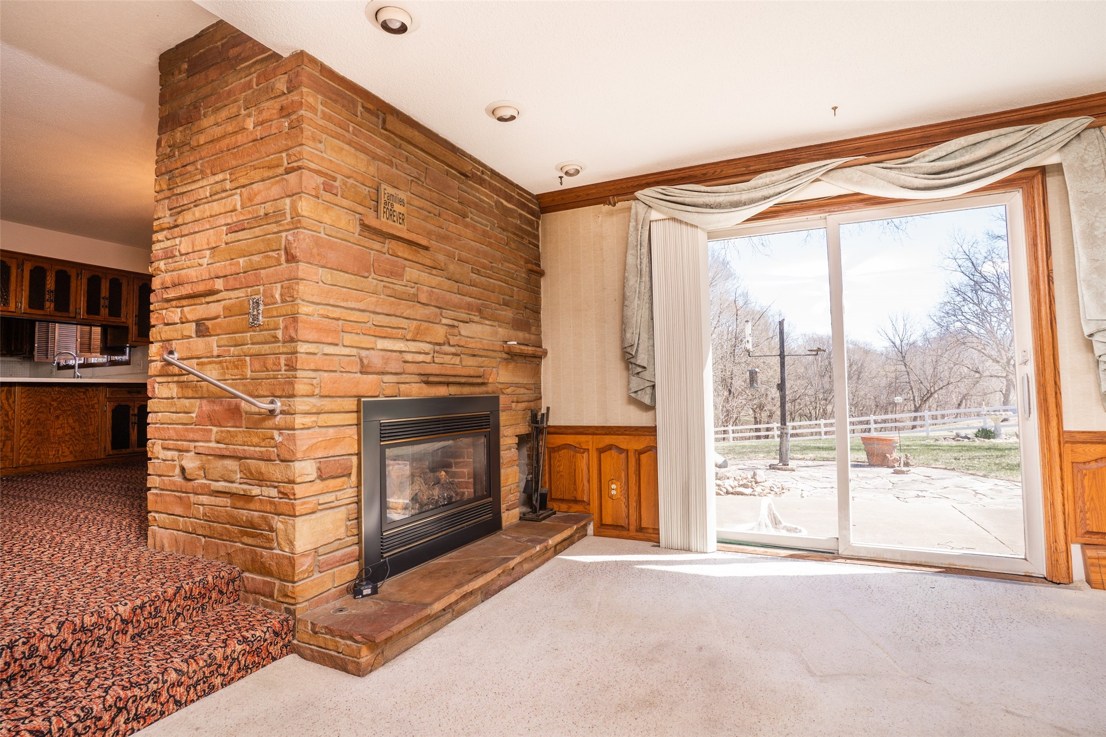 4001 E 38th Street, Des Moines, Iowa image 9