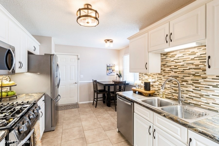 1404 Pompano Drive, Clive, Iowa image 11