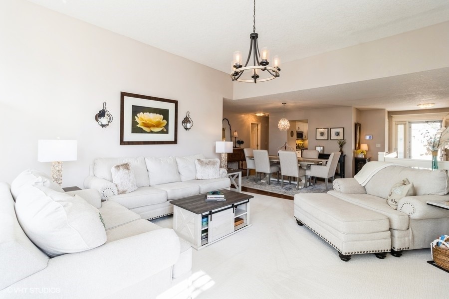 1404 Pompano Drive, Clive, Iowa image 3