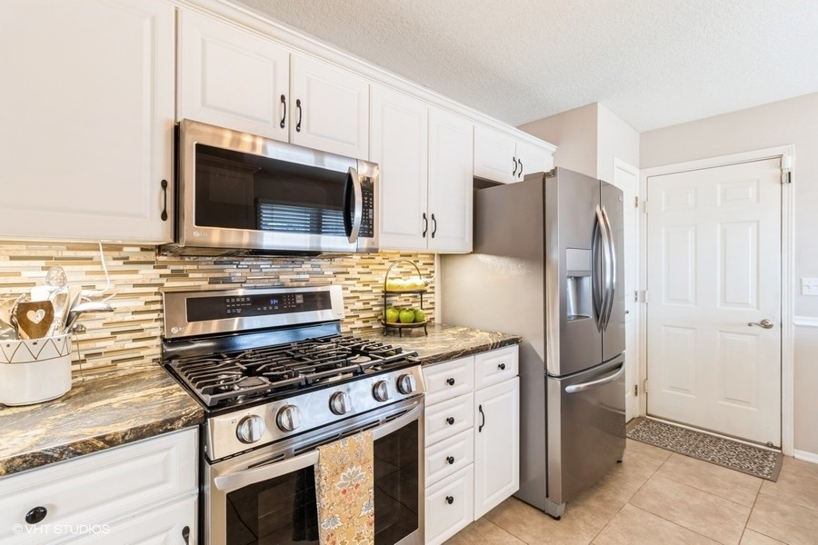 1404 Pompano Drive, Clive, Iowa image 10