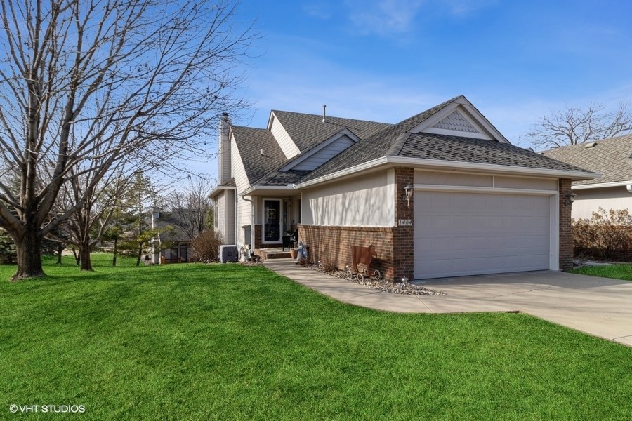 1404 Pompano Drive, Clive, Iowa image 1