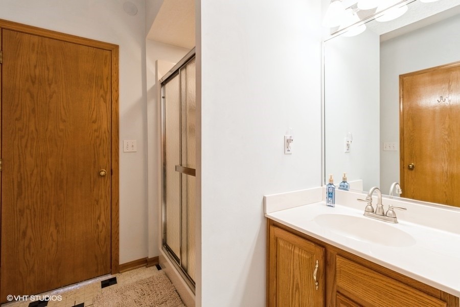 1404 Pompano Drive, Clive, Iowa image 23