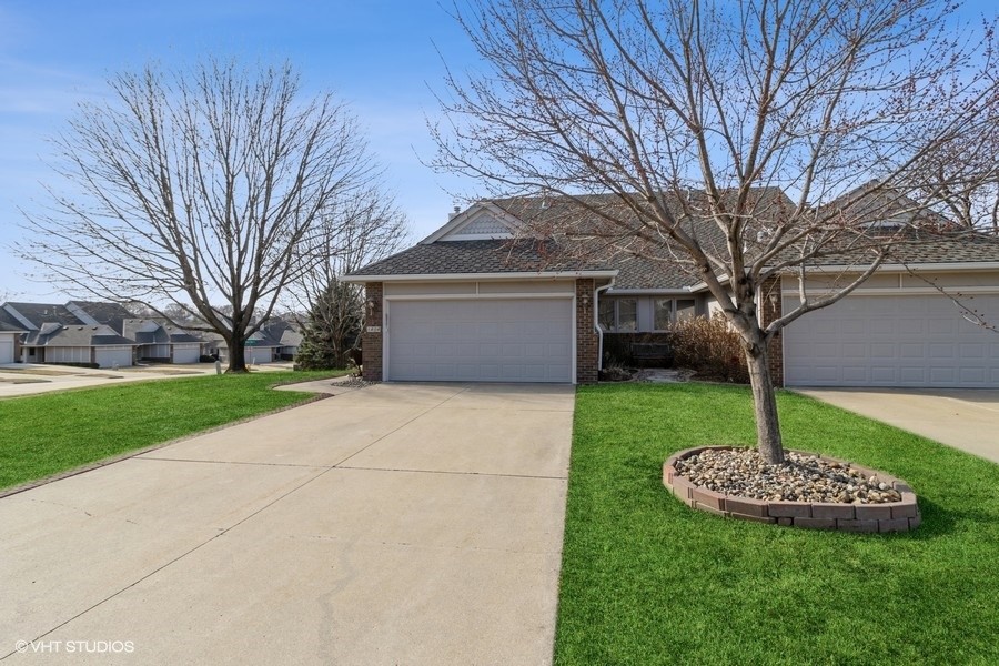 1404 Pompano Drive, Clive, Iowa image 32