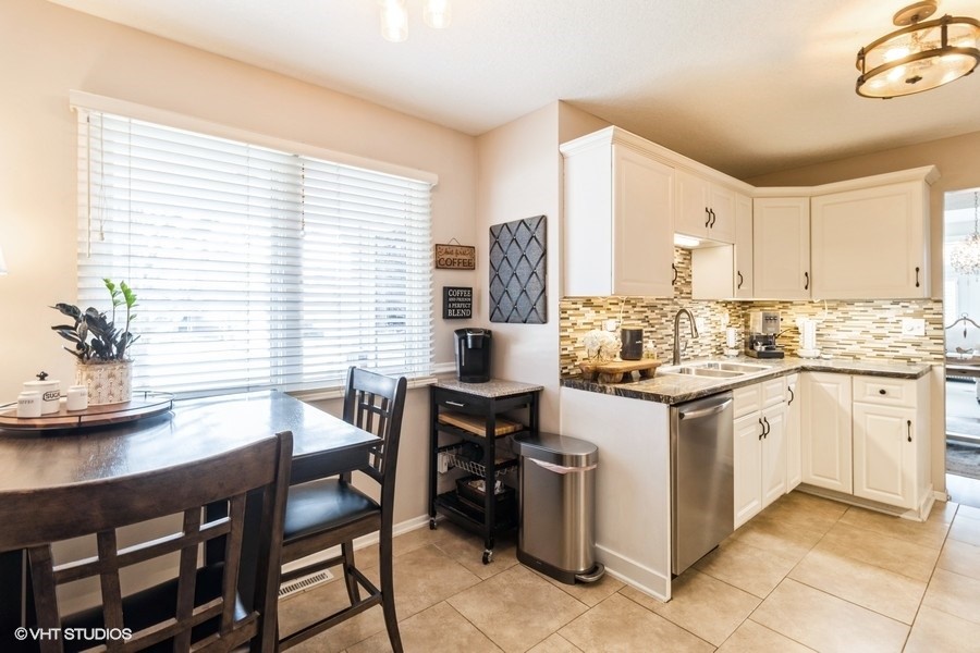 1404 Pompano Drive, Clive, Iowa image 12