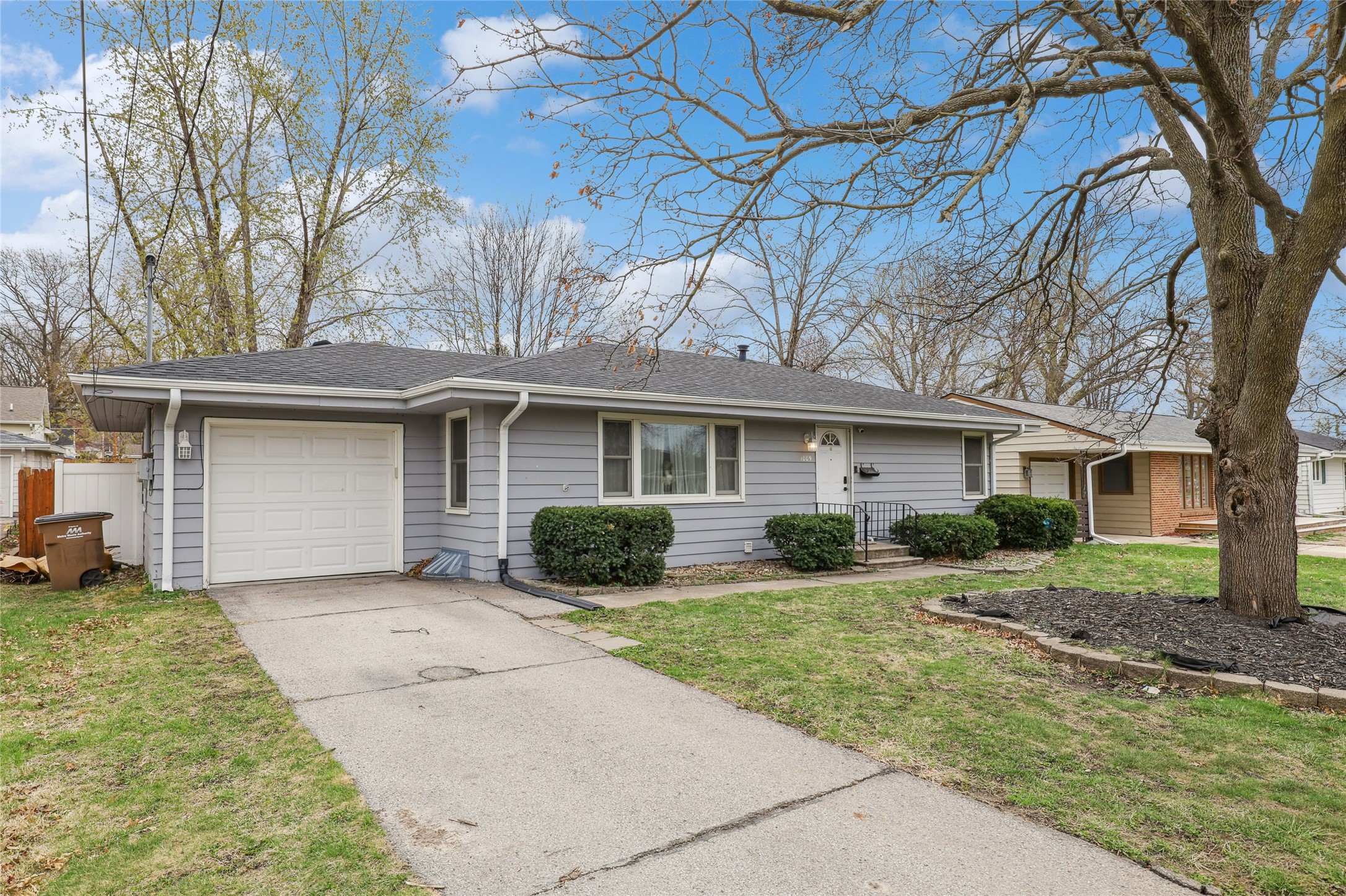 1009 68th Street, Windsor Heights, Iowa image 1