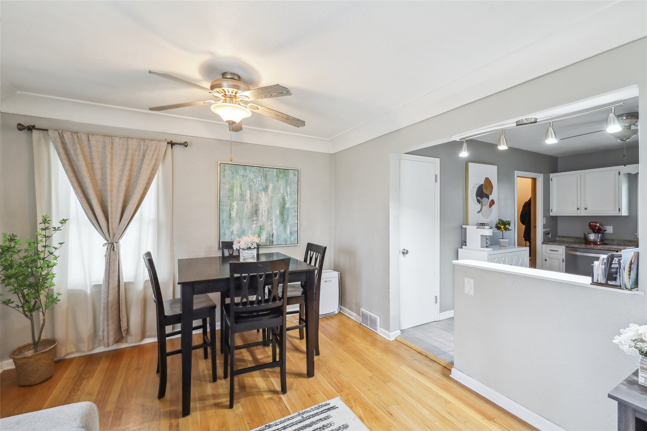 1009 68th Street, Windsor Heights, Iowa image 6