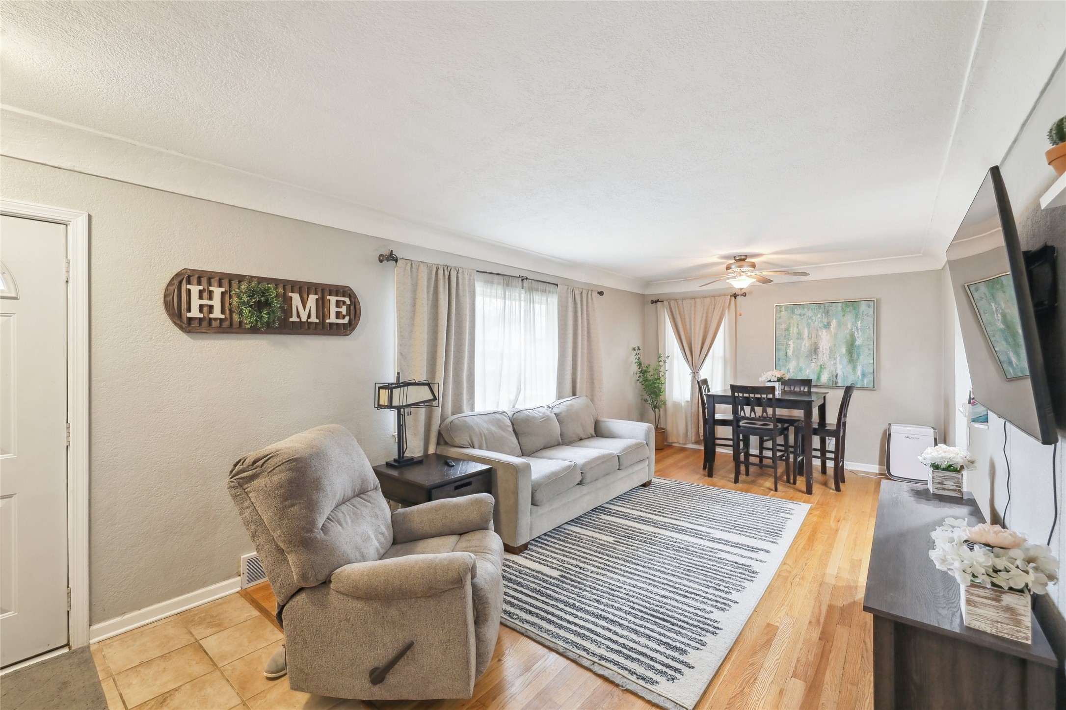 1009 68th Street, Windsor Heights, Iowa image 4