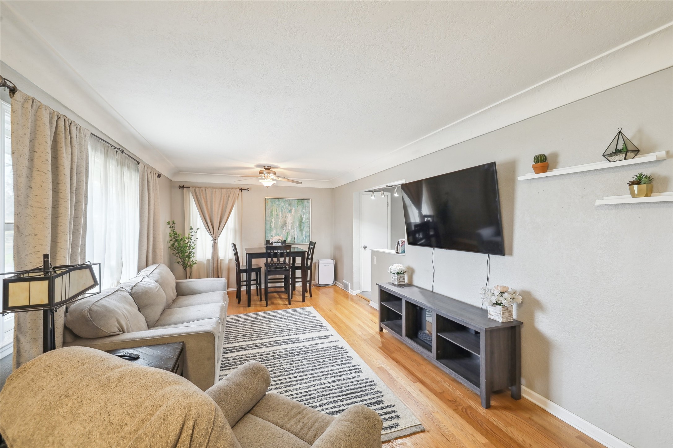 1009 68th Street, Windsor Heights, Iowa image 3