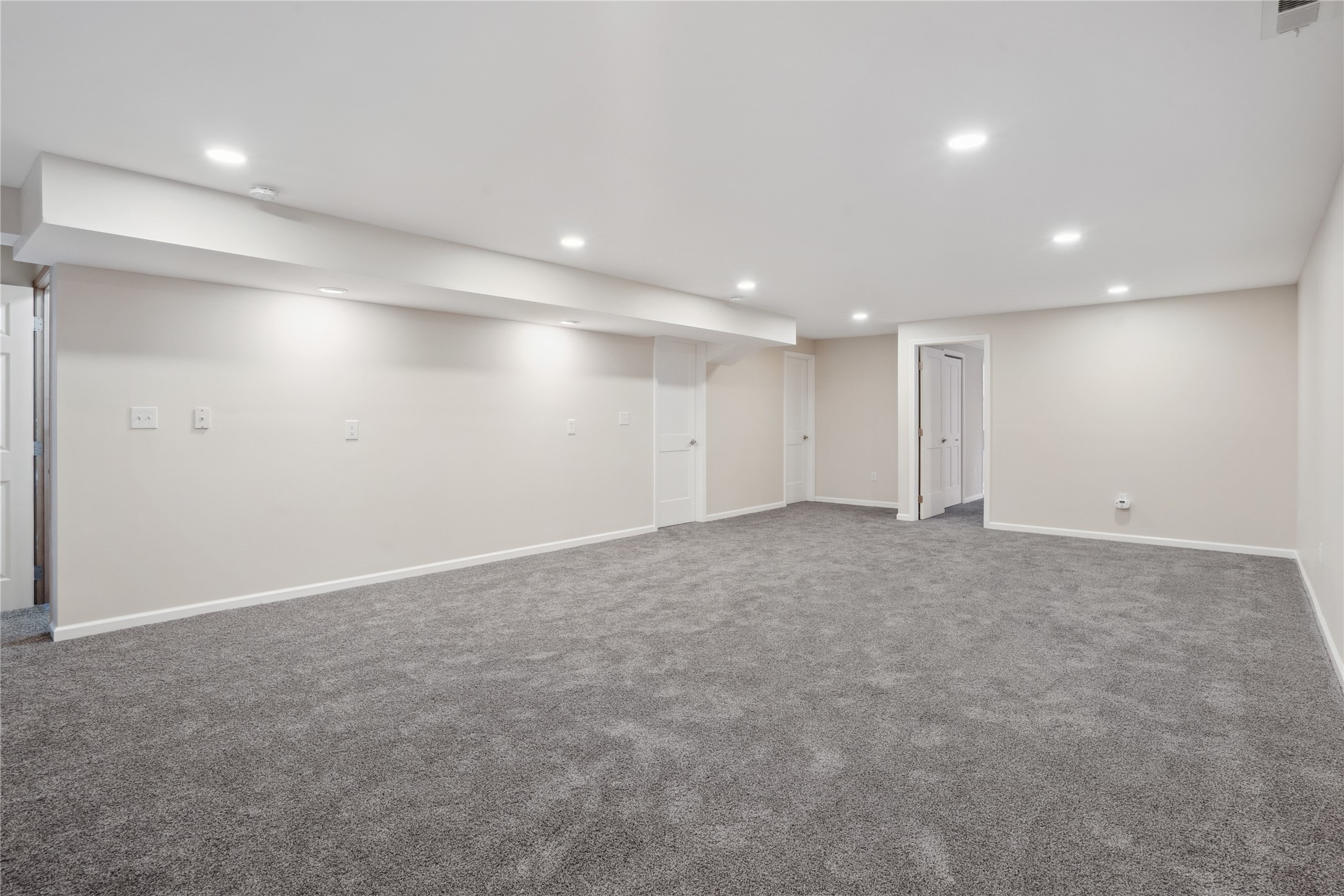 9372 Fairview Drive, West Des Moines, Iowa image 17