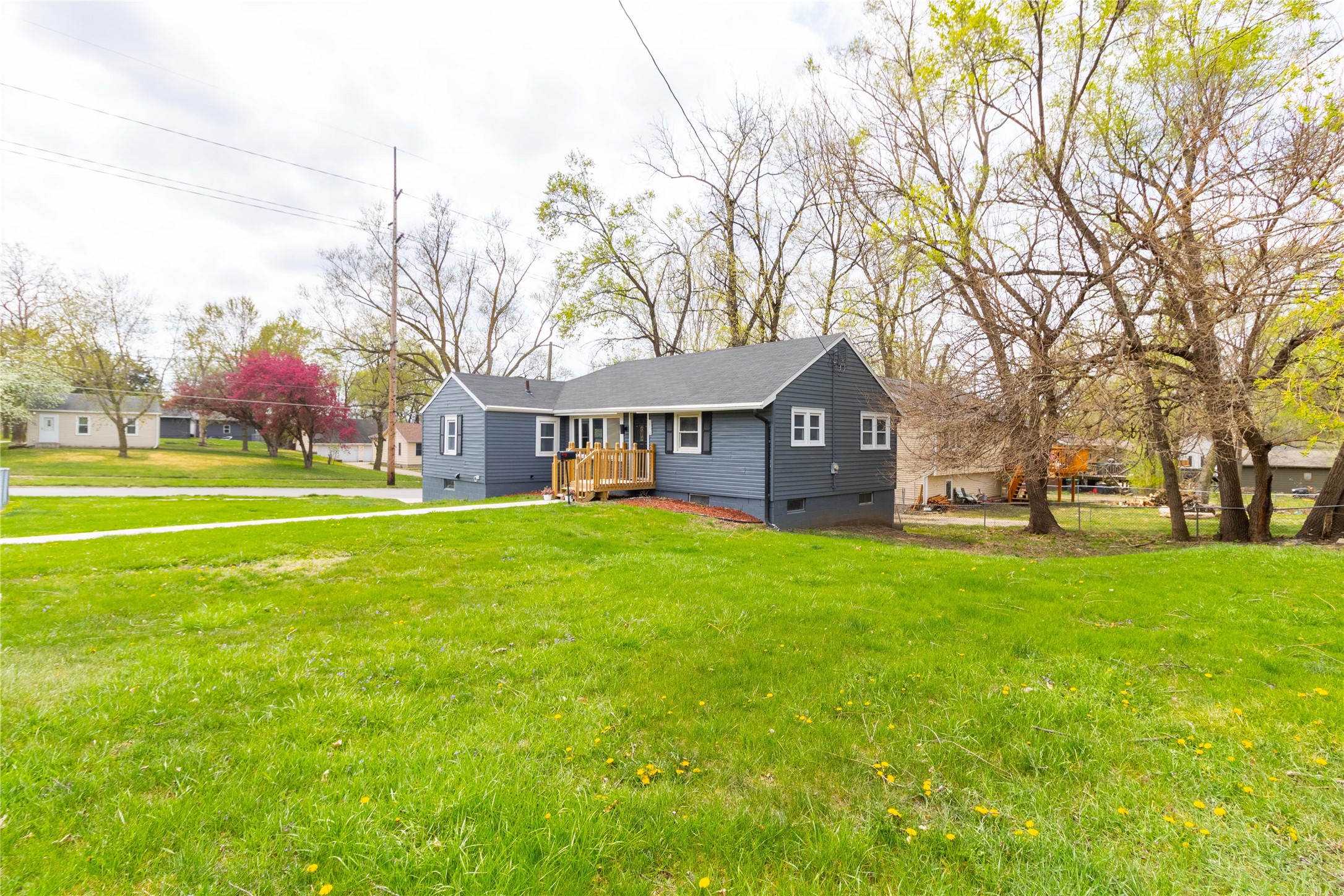 3910 SE 8th Street, Des Moines, Iowa image 2