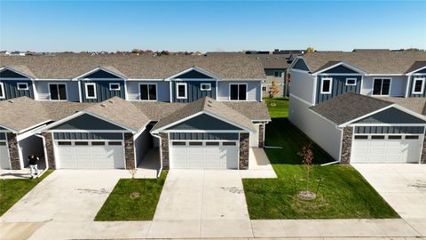 Condo For Sale - 243 NW Waverly Drive<br/> Waukee, IA 50263