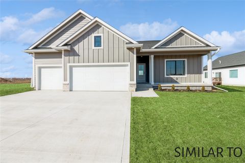 35 NW Hidden Knoll Waukee IA 50263