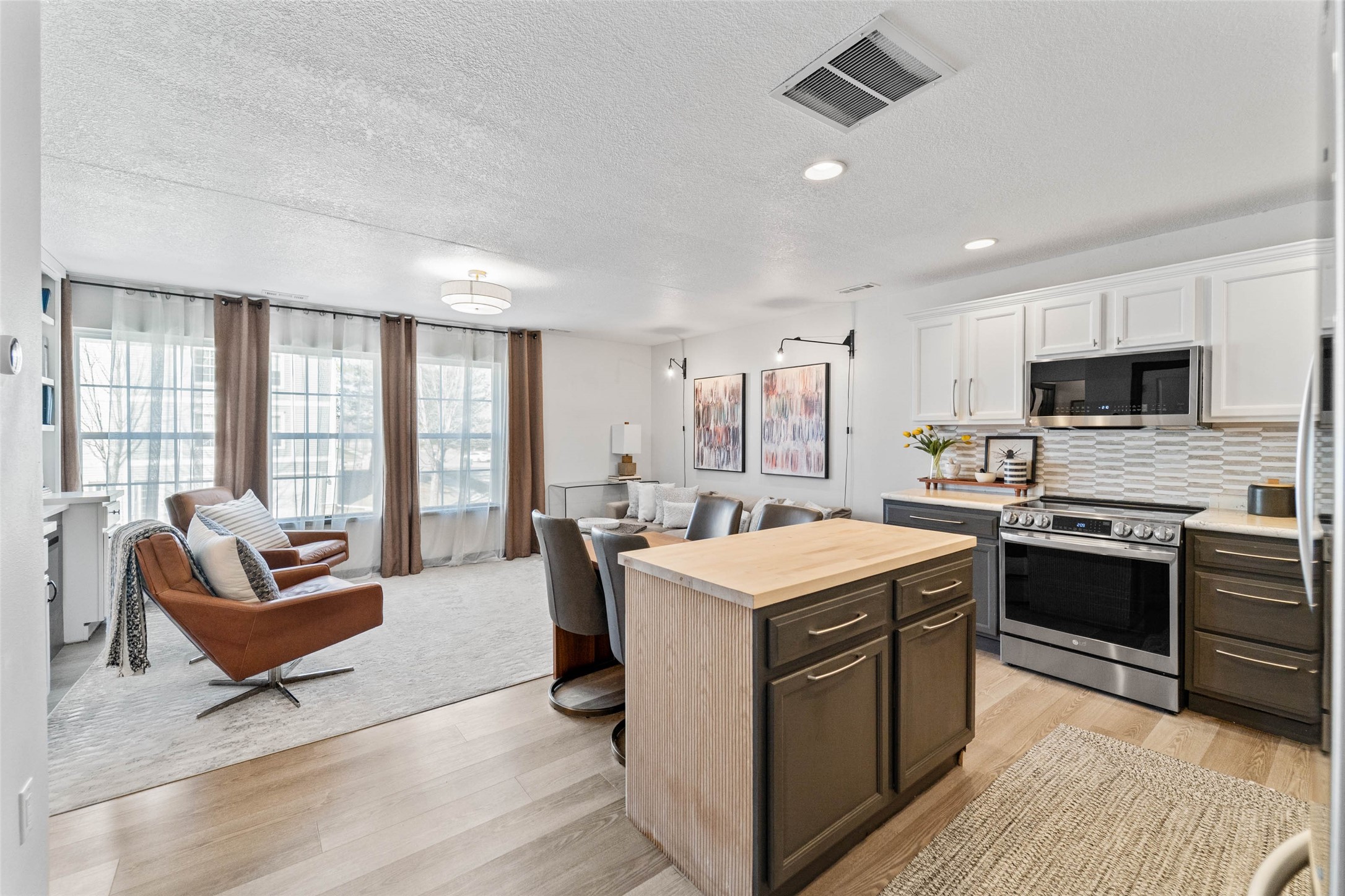 3007 SW Sharmin Lane